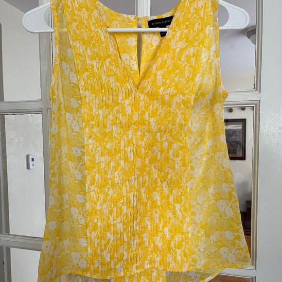 Banana Republic Tops - Sheer Floral Summer Blouse